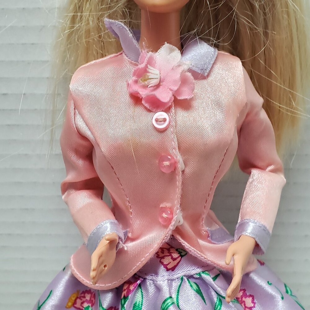 Barbie Doll In Fashion Avenue Internationale Spring Outfit 1996 - Picture 5 of 10